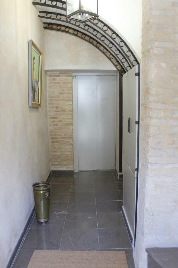 Apartamentos Reyes Catolicos 14 เซบีญา ภายนอก รูปภาพ