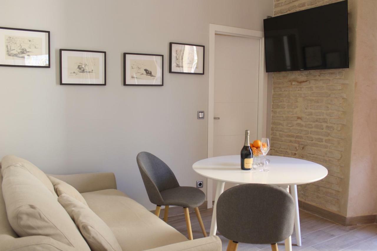 Apartamentos Reyes Catolicos 14 เซบีญา ภายนอก รูปภาพ